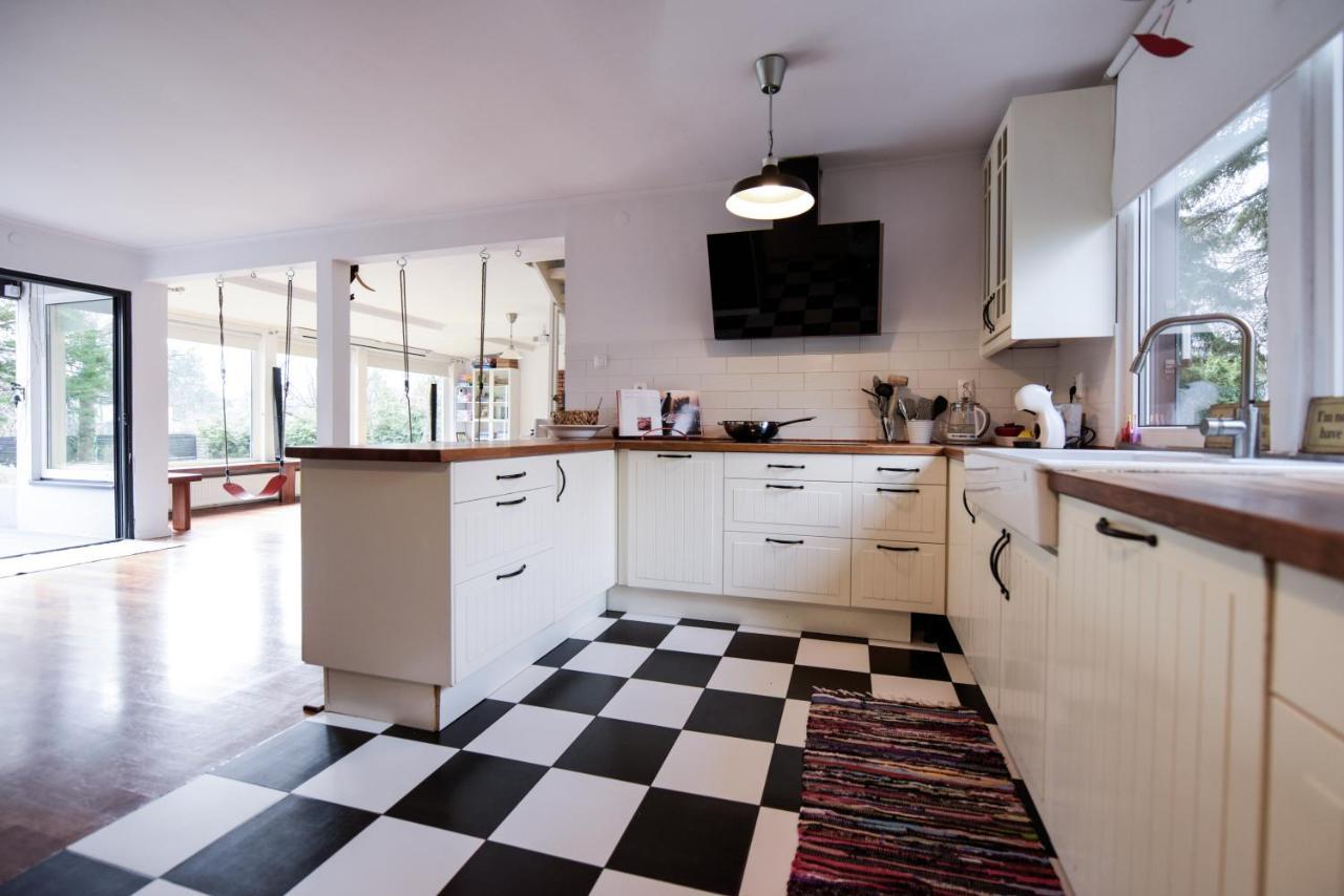 Spacious 3 Bedroom Family Oasis With Sauna, 20 Min From Warsaw Piaseczno  Kültér fotó
